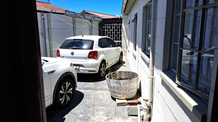 2 Bedroom Property for Sale in New Woodlands Western Cape
